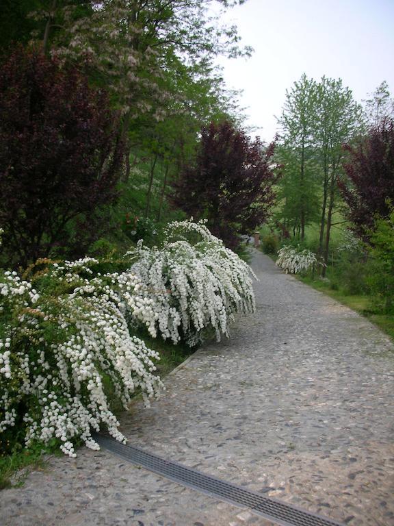 Cascina Nel Bosco Acomodação com café da manhã Moncucco Torinese Exterior foto
